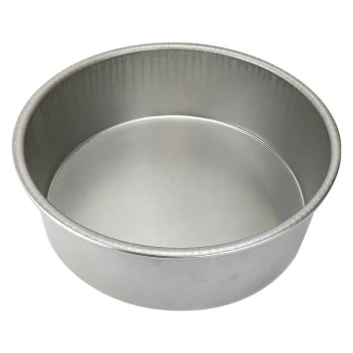 Magic Line 8 by 3 inch round cake pan